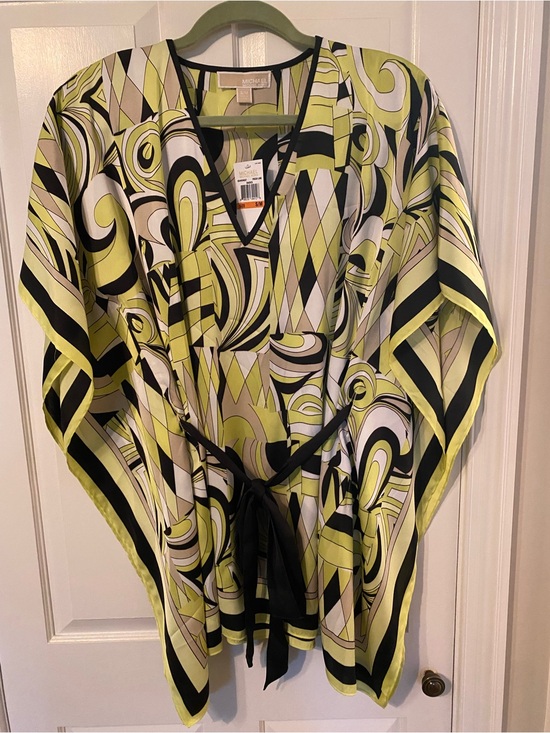 MICHAEL Michael Kors Other - Michael Kors Belted Coverup
“Emilio Pucci-Inspired”Lime & Black V-Neck Tunic